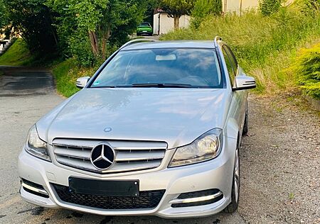 Mercedes-Benz C 220 CDI 4MATIC T AVANTGARDE Autom. AVANTGARDE