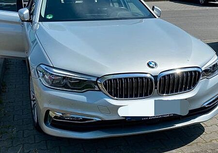 BMW 530i xDrive Touring Autom. Luxury Line