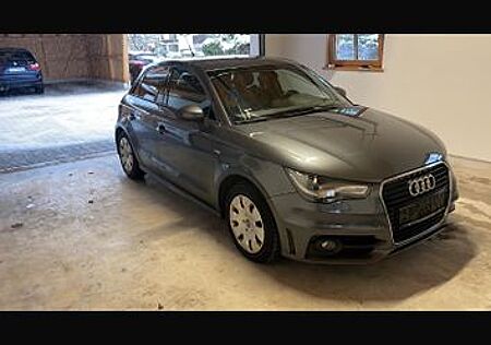 Audi A1 1.2 TFSI S line Sport Plus Navi Xenon Teille.