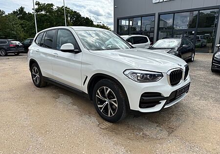 BMW X3 xDrive 20 i *Navi*LED*AHK*