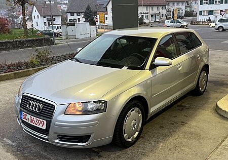 Audi A3 Sportback 1.6 Attraction 8-Fach bereift