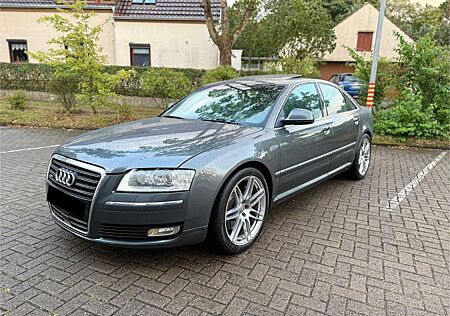 Audi A8 4.2 TDI tiptronic quattro -