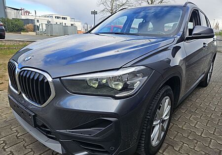 BMW X1 18i ADVANTAGE * LEDER * NAVIGATION * ALU