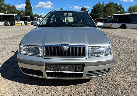 Skoda Octavia Combi 1.6 -