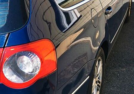 VW Passat Variant Volkswagen 2.0 TDI DPF Highline Variant ...