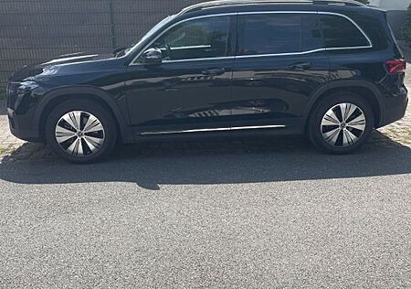 Mercedes-Benz EQB 250+ +