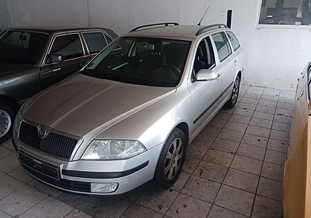 Skoda Octavia Combi 1.6 FSI Elegance Elegance