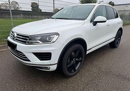 VW Touareg Volkswagen V6 TDI Terrain Tech 4Motion gepflegt!