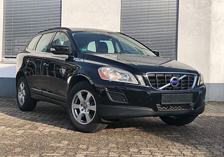 Volvo XC 60 XC60 D3 Automatik * 1.Hand * Panoramadach *