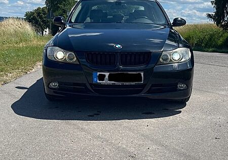 BMW 325i -