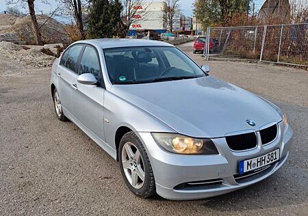 BMW 318i -