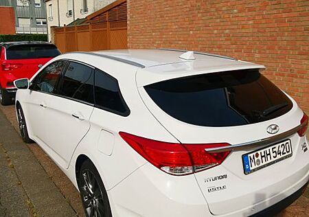 Hyundai i40 cw 1.7 CRDi Style 100kW Automatik Style