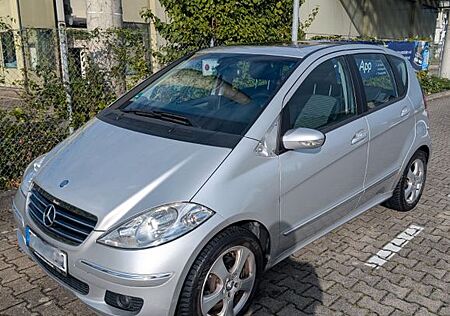 Mercedes-Benz A 170 AVANTGARDE *TÜV NEU*KLIMA*PANO*SHZ*