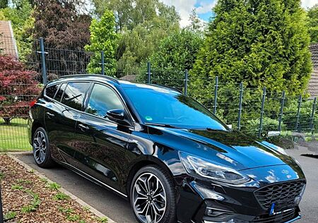 Ford Focus Turnier ST-Line