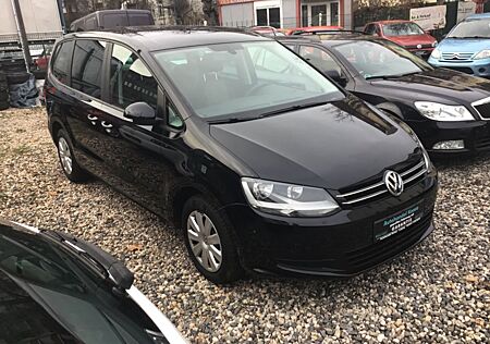 VW Sharan Volkswagen Trendline BMT,1Hand,Navi,Scheckheft.