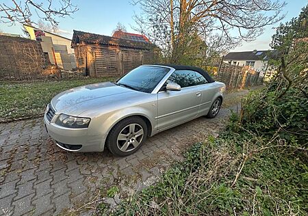 Audi A4 2.4 Cabriolet mit neuem TÜV bis 04/27