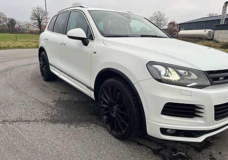 VW Touareg Volkswagen 4.2 V8 TDI R-LINE TOP AUSSTATTUNG SH-GEP