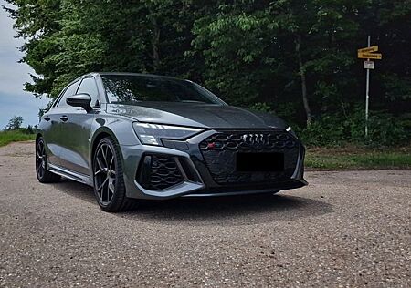 Audi RS3 Leder, B&O, Sportabgas, Garantie