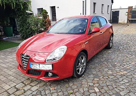 Alfa Romeo Giulietta 1.6 JTDM 16V (unfallfrei) + TÜV