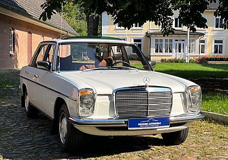 Mercedes-Benz 200 W115 /8, top Originalfahrz. nur 79.000 Km!!!