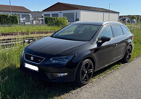 Seat Leon ST 2.0 FR DSG PANO AHK LED ASSISTENZ
