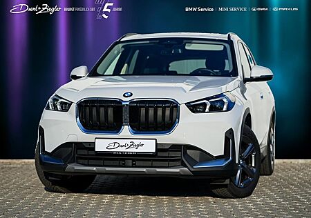 BMW X1 sDrive18i AHK AdLED PanoDach Travel+PremPaket