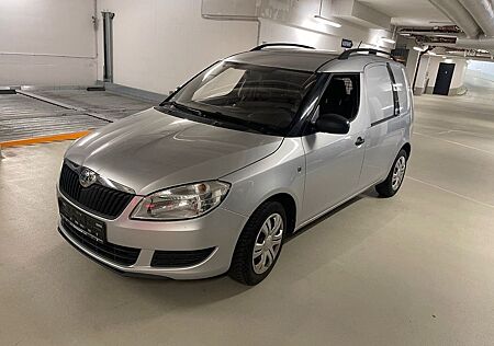 Skoda Praktik 1.6 DIESEL, KLIMA, AHK, SCHECKHEFT