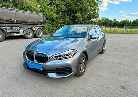 BMW 118d EZ 04/22