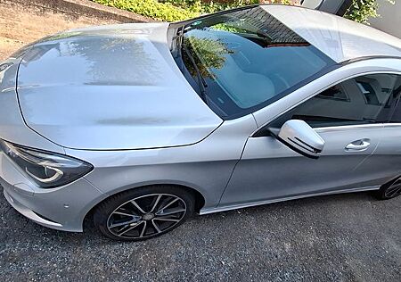 Mercedes-Benz CLA 200 Shooting Brake CLA 200 Urban Shootin...