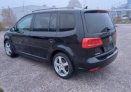 VW Touran Volkswagen 2.0 TDI CUP Panorama Park Assist