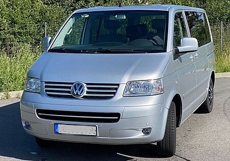 VW T5 Multivan Volkswagen Highline, Leder, AHK, DAB+, Carplay