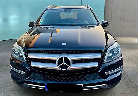 Mercedes-Benz GL 350 BlueTEC 4MATIC*PANORAMA*7 SITZE*LED*360