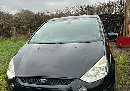 Ford S-Max 2,0 TDCi 103kW DPF Titanium Titanium