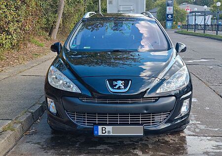 Peugeot 308 SW Family 2.0 HDi Family 2011