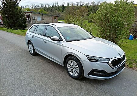Skoda Octavia 2.0 TDI DSG LED AHK Alu16 VirtualCockpit