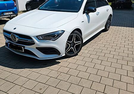 Mercedes-Benz CLA 45 AMG Shooting Brake CLA 35 AMG Shooting Brake Mercedes-AMG