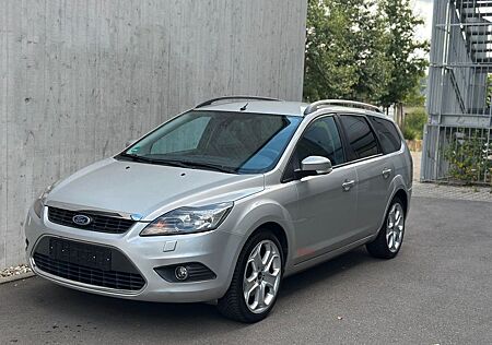 Ford Focus 2.0 Turnier Titanium Automatik *BI-XENON*