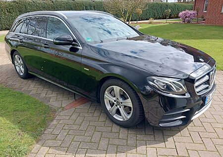 Mercedes-Benz E 220 d T Autom. -