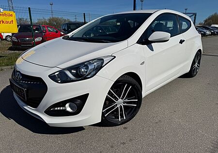 Hyundai i30 1.4 Klima,Alü,2Hand,nur 108 Tkm,TÜV NEU