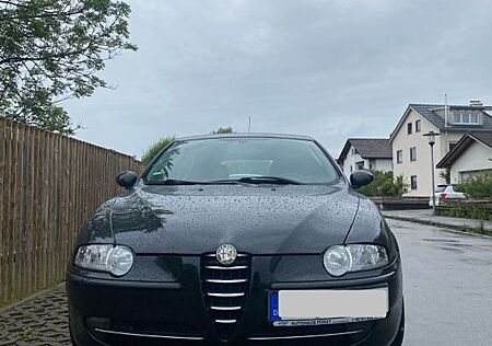 Alfa Romeo 147 1.6 16V T.Spark ECO Distinctive Distinctive