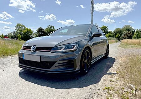 VW Golf Volkswagen 2.0 TSI 213kW OPF DSG GTI TCR GTI TCR