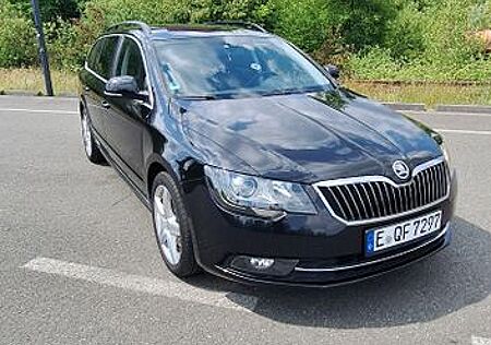 Skoda Superb 2.0 TDI Green tec DSG Exclusive Combi...