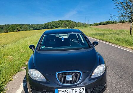 Seat Leon 1.6 Reference, 8-fach bereift