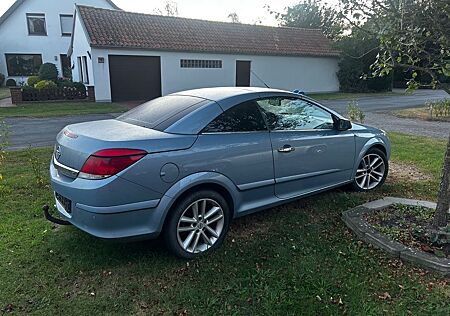 Opel Astra Cosmo 1.9 CDTI 110kW Cosmo