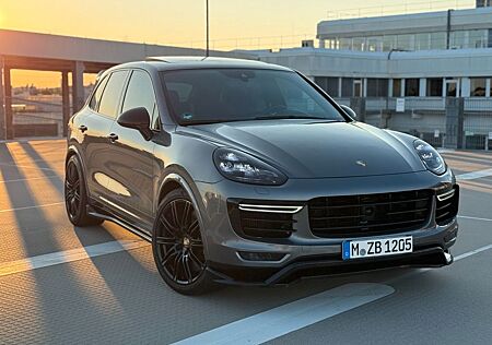 Porsche Cayenne Turbo CHRONO ACC KERAMIK BURMEST STANDHZ