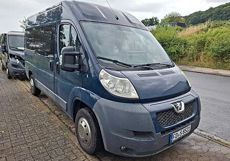 Peugeot Boxer HDi Luxus Klima PDC 9-Sitzer