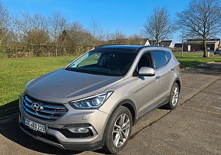Hyundai Santa Fe 2.2 CRDi Premium 4WD Automatik...