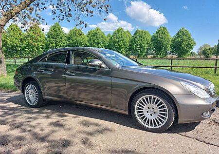 Mercedes-Benz CLS 500 -