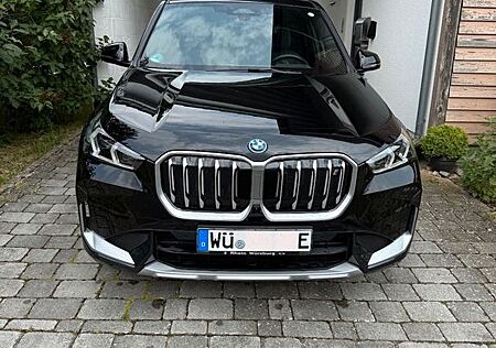 BMW iX1 xDrive30 xLine LED H/K 360° HuD Pano el Sitz