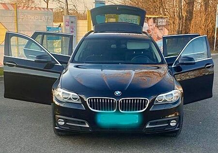 BMW 520d xDrive Touring A - Navi, Panoramadach